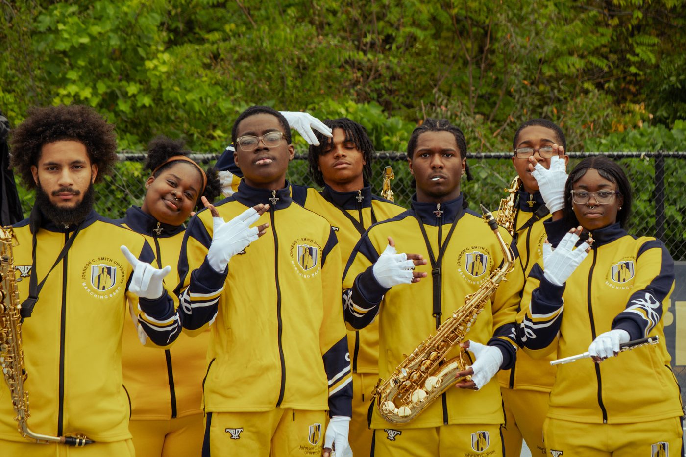 The IIOS horn line in formation